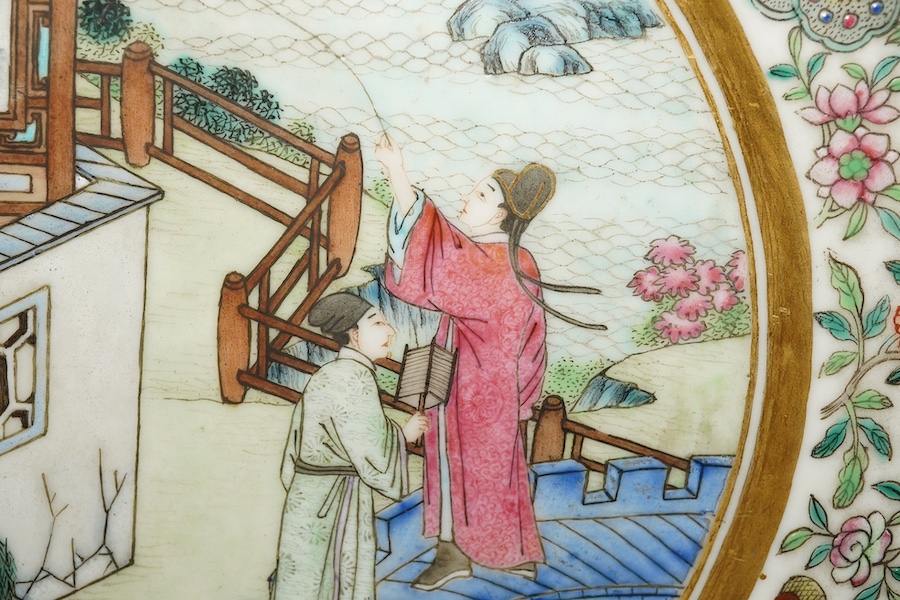 A fine Chinese famille rose ‘Romance of the Western Chamber’ dish, Jiaqing-Daoguang period